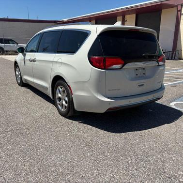 Tusk White 2017 Chrysler Pacifica Limited