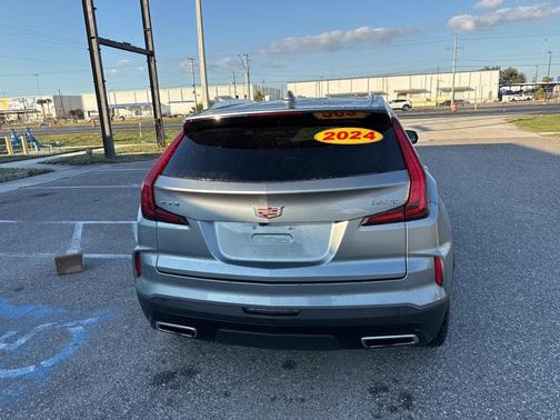 2024 Cadillac XT4 Premium Luxury