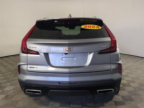 2024 Cadillac XT4 Premium Luxury