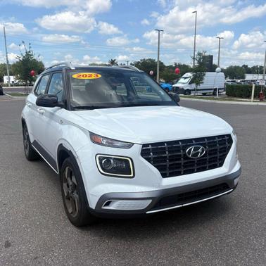 Lunar White 2023 Hyundai VENUE Limited