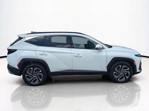 White Pearl 2026 Hyundai TUCSON Hybrid Limited