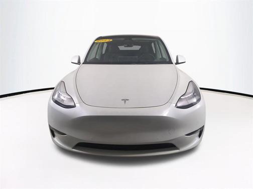 2022 Tesla Model Y Long Range Dual Motor All-Wheel Drive