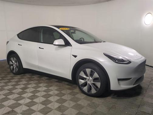 2022 Tesla Model Y Long Range Dual Motor All-Wheel Drive