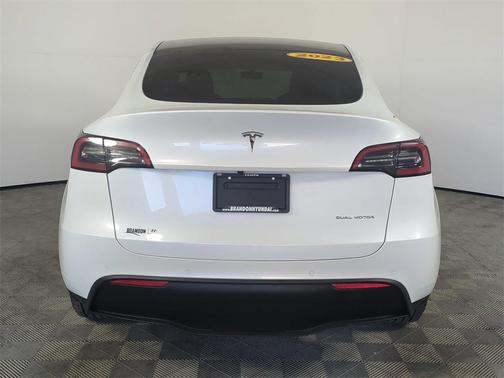 2022 Tesla Model Y Long Range Dual Motor All-Wheel Drive