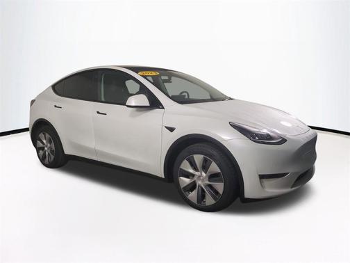 2022 Tesla Model Y Long Range Dual Motor All-Wheel Drive