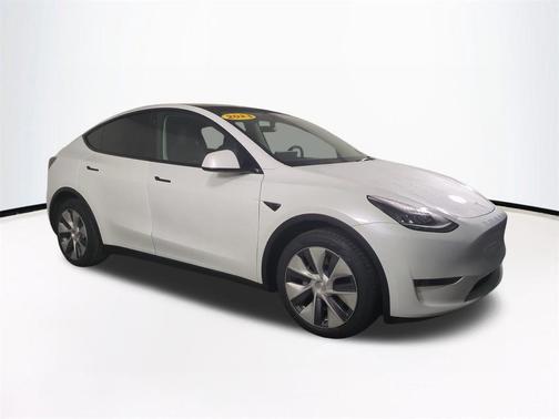 2022 Tesla Model Y Long Range Dual Motor All-Wheel Drive