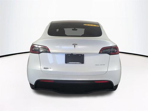 2022 Tesla Model Y Long Range Dual Motor All-Wheel Drive