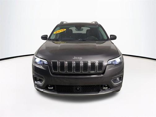 2019 Jeep Cherokee Overland