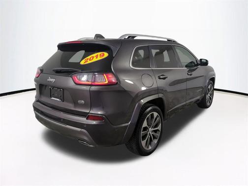 2019 Jeep Cherokee Overland