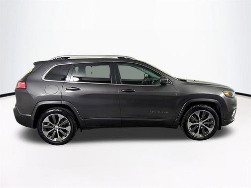 2019 Jeep Cherokee Overland