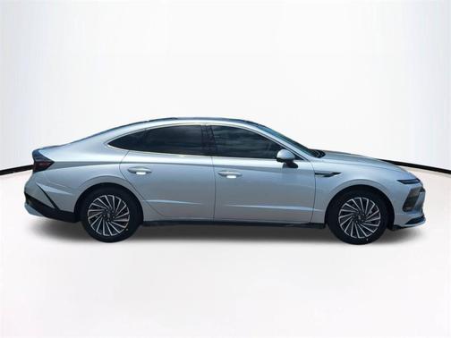 Aero Silver 2026 Hyundai SONATA Hybrid Limited