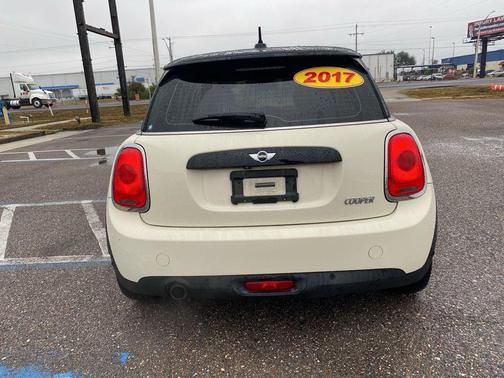 2017 MINI Hardtop Cooper