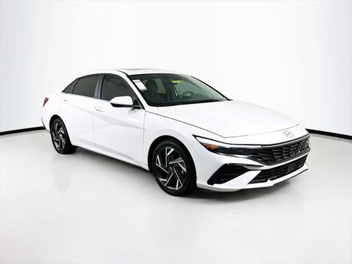 2025 Hyundai ELANTRA SEL