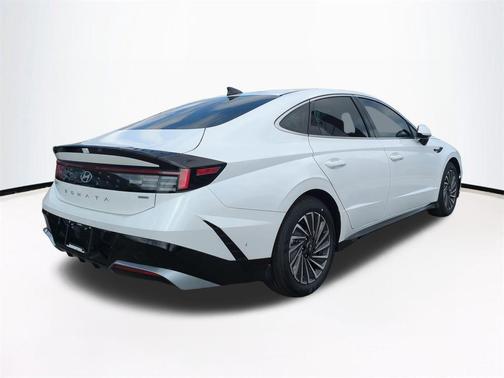 2025 Hyundai SONATA Hybrid SE