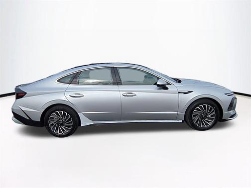2026 Hyundai SONATA Hybrid SE