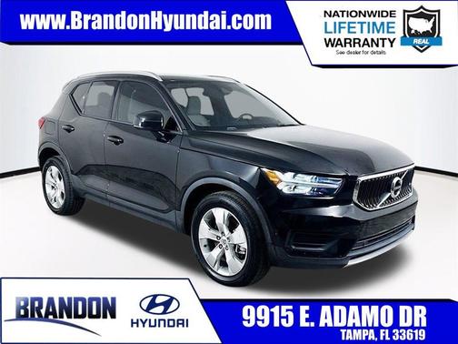 2019 Volvo XC40 T4 Momentum