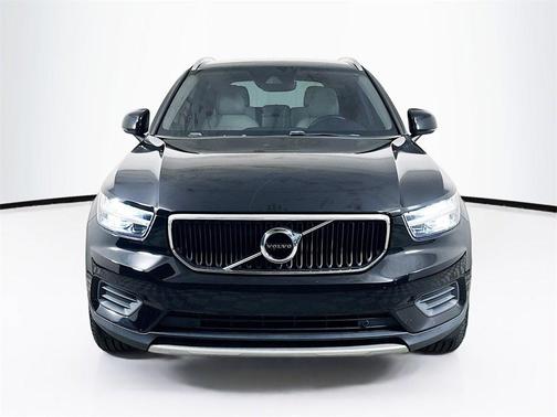 2019 Volvo XC40 T4 Momentum
