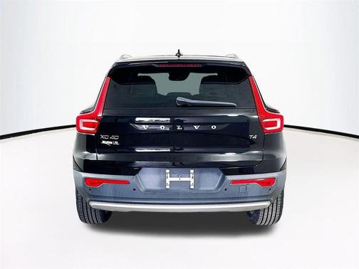 2019 Volvo XC40 T4 Momentum