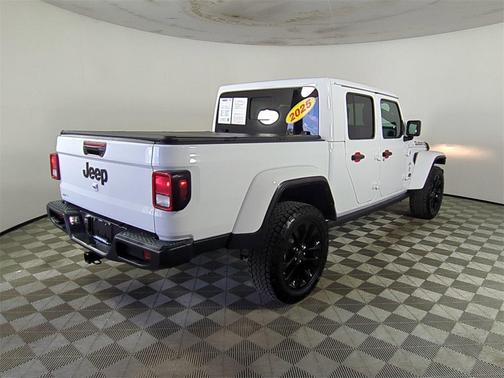 2025 Jeep Gladiator Nighthawk