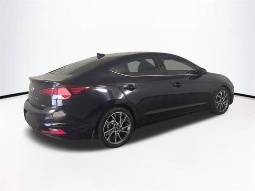 2019 Hyundai ELANTRA Limited