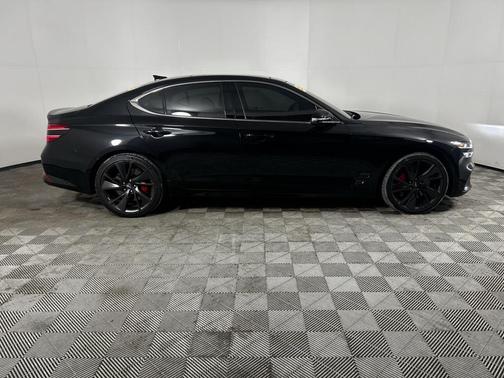 2022 Genesis G70 3.3T RWD