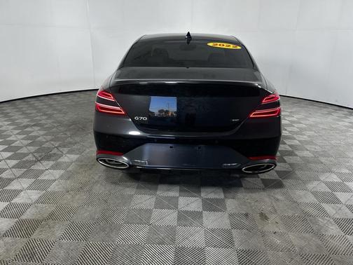 2022 Genesis G70 3.3T RWD