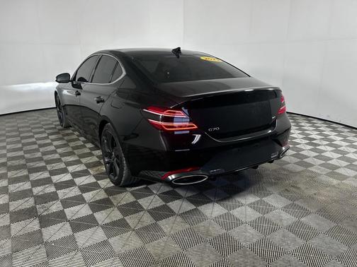 2022 Genesis G70 3.3T RWD