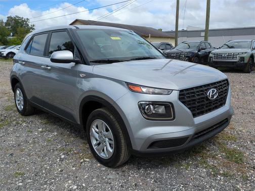 2026 Hyundai VENUE SE