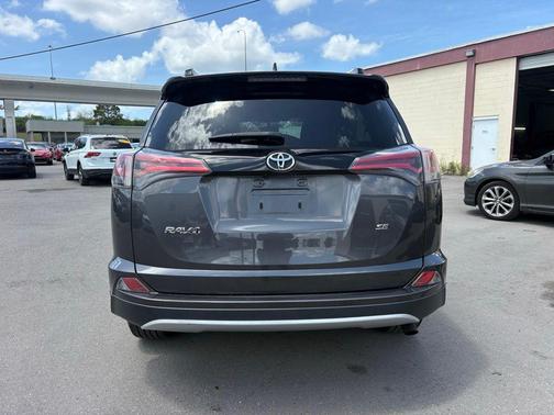 Magnetic Gray Metallic 2016 Toyota RAV4 SE