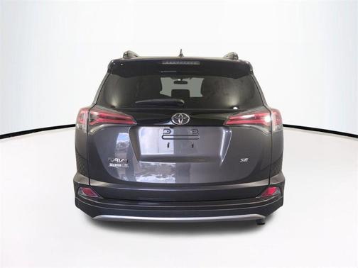Magnetic Gray Metallic 2016 Toyota RAV4 SE