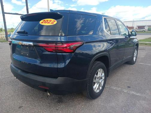Northsky Blue Metallic 2022 Chevrolet Traverse LS