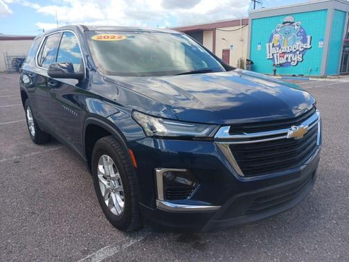 Northsky Blue Metallic 2022 Chevrolet Traverse LS