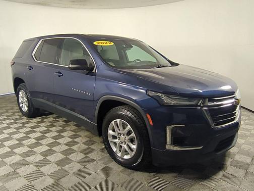 Northsky Blue Metallic 2022 Chevrolet Traverse LS