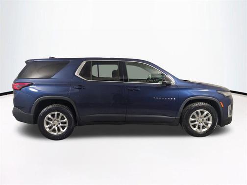 Northsky Blue Metallic 2022 Chevrolet Traverse LS