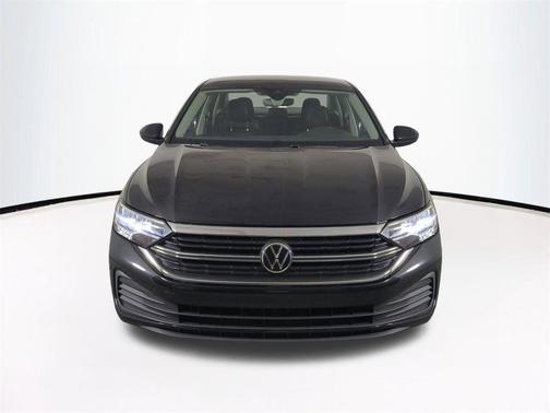 Deep Black Pearl 2024 Volkswagen Jetta 1.5T SE