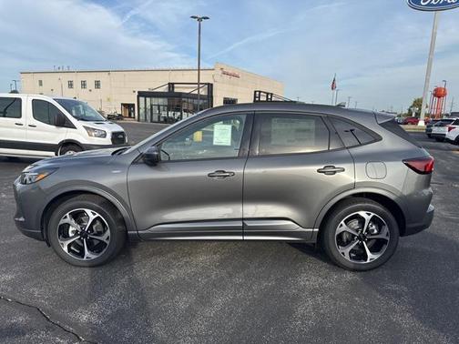 2025 Ford Escape ST-Line Elite