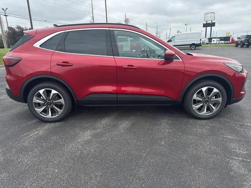 2025 Ford Escape Platinum