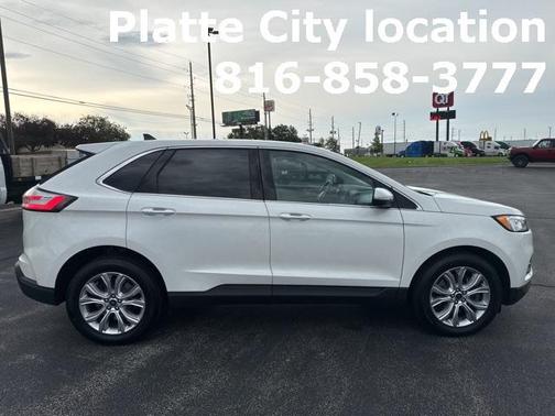 2022 Ford Edge Titanium