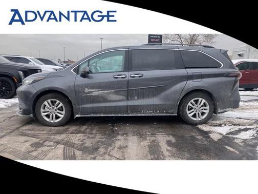 2025 Toyota Sienna XLE