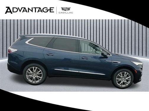 2023 Buick Enclave Essence AWD