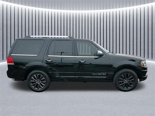 2017 Lincoln Navigator Select