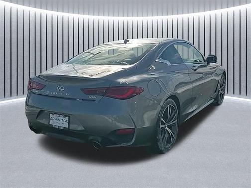 2022 INFINITI Q60 LUXE AWD