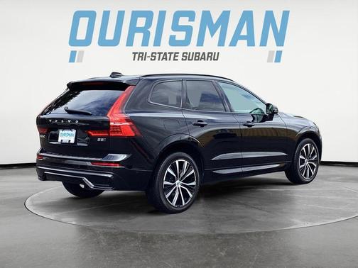 2023 Volvo XC60 B5 Plus Dark Theme
