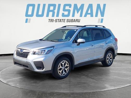 Ice Silver Metallic 2019 Subaru Forester Premium