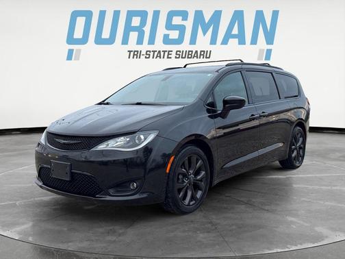 2018 Chrysler Pacifica Touring-L Plus