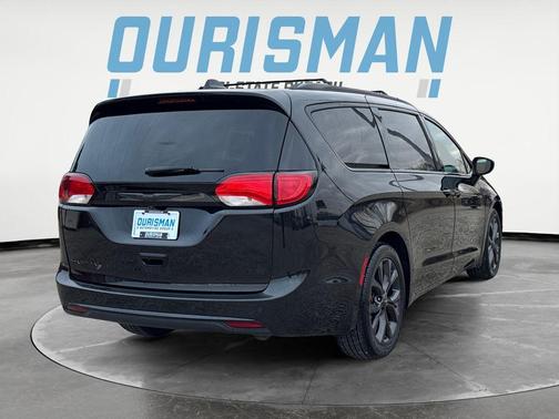 2018 Chrysler Pacifica Touring-L Plus