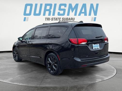 2018 Chrysler Pacifica Touring-L Plus