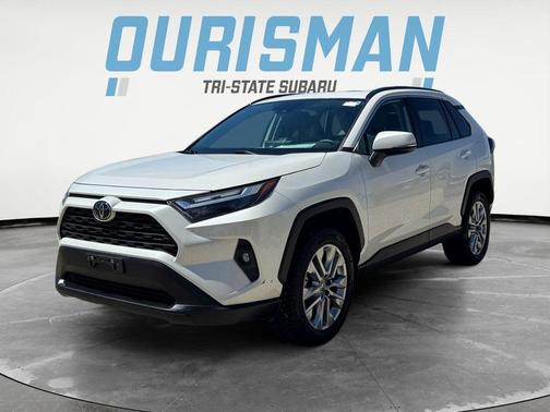 Blizzard Pearl 2022 Toyota RAV4 XLE Premium