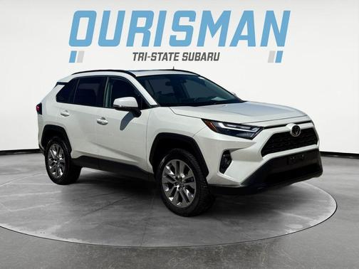 Blizzard Pearl 2022 Toyota RAV4 XLE Premium