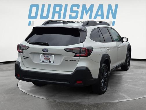 Crystal White Pearl 2023 Subaru Outback Onyx Edition